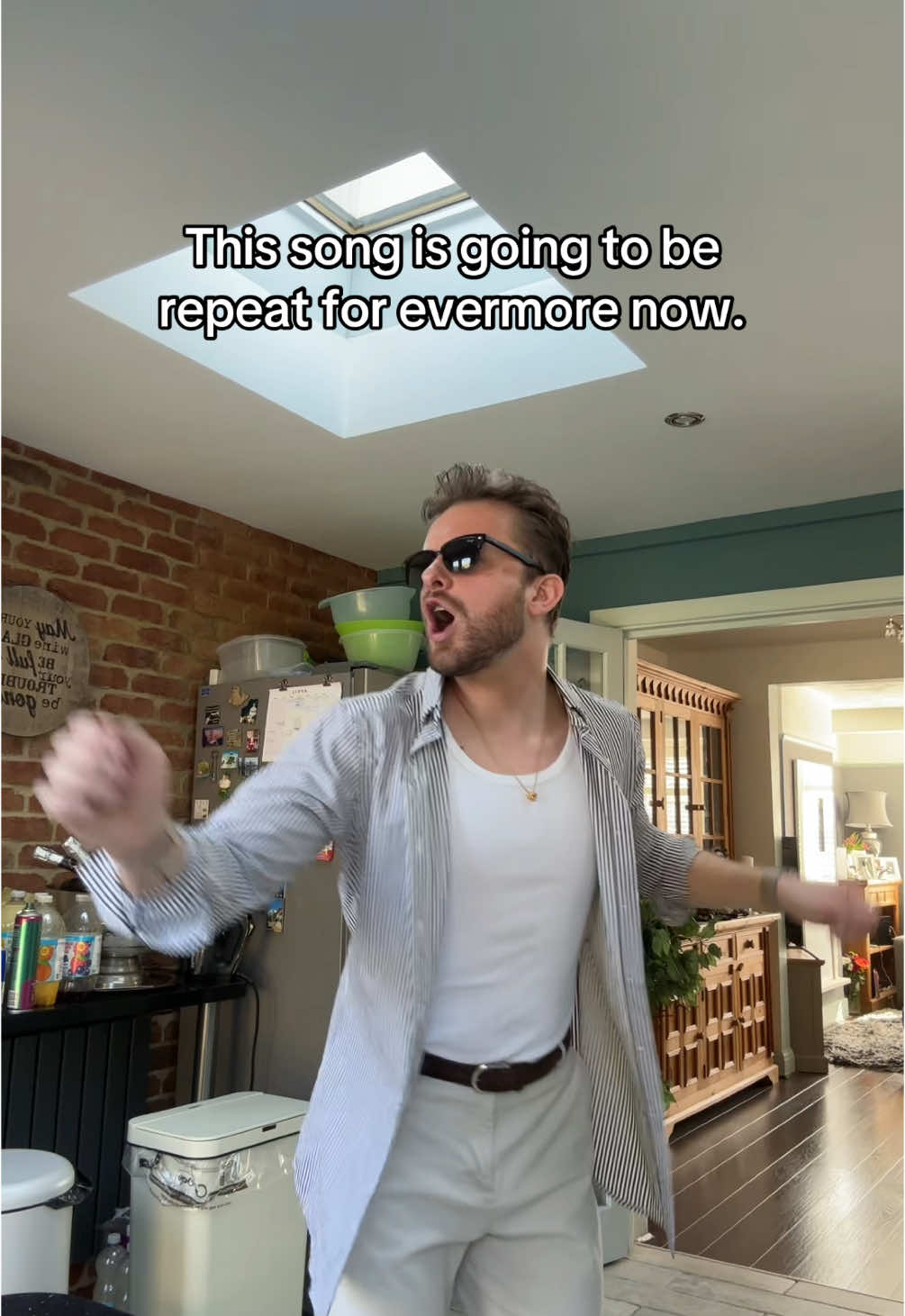 @Miley Cyrus you smashed it with this one 🌎🌴🍹🍾☀️ #mileycyrus #endoftheworld #gay #lgbtq #popmusic #selflove #Love #music 