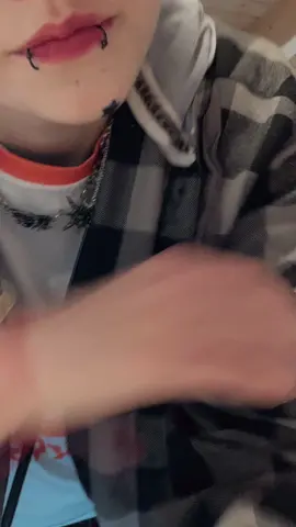 I have a blonde wig (I say giggling and kicking my feet) 