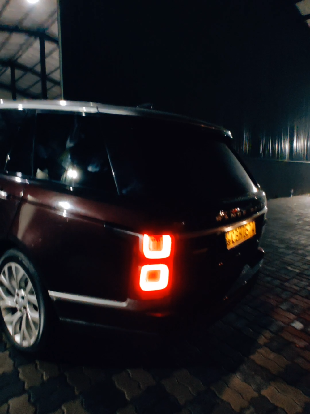 දළ ඇත්තු🐘✨❤️ #kulin_rison #srilankan_tik_tok🇱🇰 #trending #fyp #rangerover #srilankanrichkids #foryoupage 