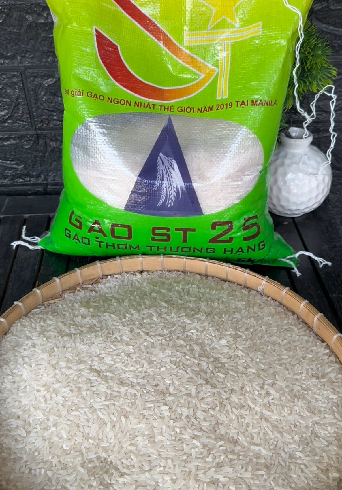 Gạo ST25 loại 2 dẻo nhẹ đang được titkok trợ giá nè mấy chị#bebaybentre #gao #gaost25 #xuhuong #thinhhanh  @bebaybentre7686  @bebaybentre7686 