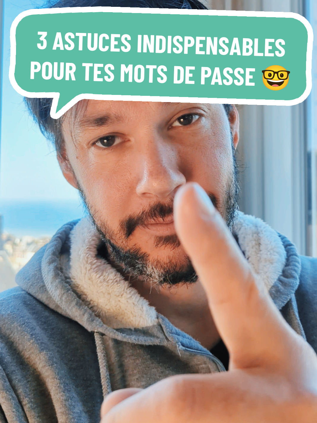 Découvrez 3 astuces indispensables de Google Chrome pour une gestion optimisée et sécurisée de vos mots de passe : 1. Accéder à vos mots de passe enregistrés Accédez à l'ensemble de vos identifiants enregistrés via : Paramètres > Mots de passe et saisie automatique > Gestionnaire de mots de passe. Vous pouvez ainsi consulter, copier ou gérer vos mots de passe de manière centralisée et sécurisée. 2. Effectuer un contrôle de sécurité Google Chrome propose une analyse automatique de vos mots de passe. Rendez-vous dans le gestionnaire de mots de passe et cliquez sur 