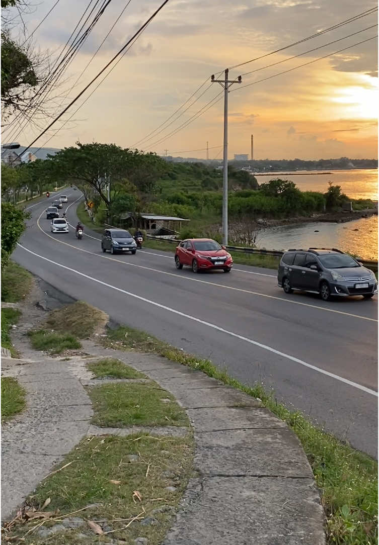 semangat yaa, tumbuhlah lebih baik jangan nyerah ditengah jalan, tidak ada hidup tanpa masalah dan tidak ada perjuangan tanpa rasa lelah. #rembang24jam #sadvibes #fyp #senjasorehari #rembang 