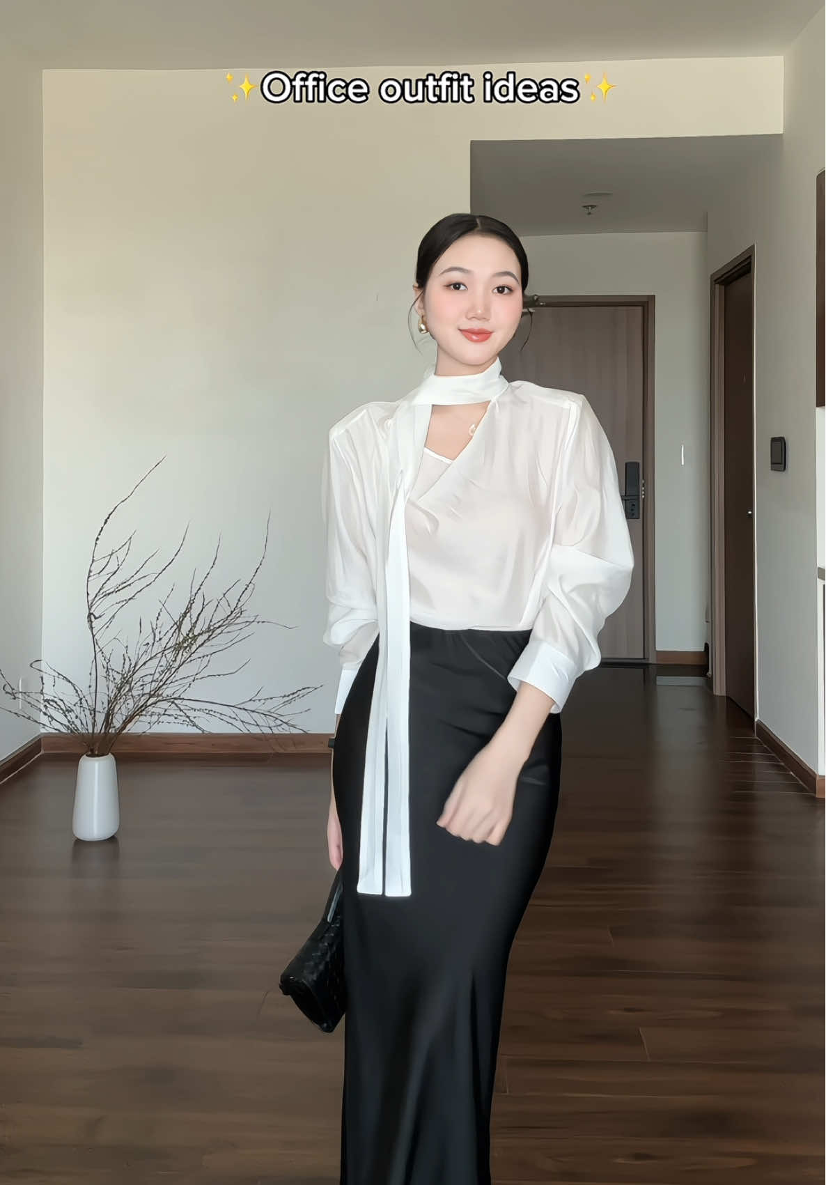 Đồ công sở nhưng vẫn “sang” vẫn “điệu” nhé mấy người đẹp ơi💃 #review #summervibes #outfitideas #thoitrangnu #dilammacgi #officeoutfit #casualoutfits 