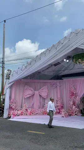 Hôm nay chúng tôi có một bầu trời hồng #trangtritieccuoi #hỷdecor #dongthaptv #dongthap66 #damcuoimientay #damcuoimietvuon #caolanh #caolanhdongthap #damcuoinha #trangtricuoi #dongthapquetoi #weddingtok #ideawedding #đồngthap #hỷ #decor #dongthaptv #trangtritieccuoicaocap #trendingvideo #xuhuong #trend 