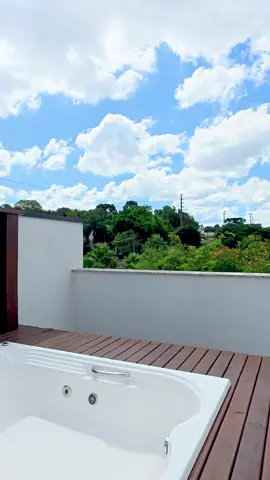 🏡 215 m² de área privativa 🛏 03 suítes 🚗 04 vagas de garagem 💰 R$ 1.499.000,00 📍 Campo Comprido | Código: 8493 🌟 Faça sua vida acontecer com a A.Gonçalves! 📲 Chame no WhatsApp: (41) 3242-6565 ou acesse: www.agoncalves.com.br 🦁 #CuidamosDeTudo #curitiba #imoveisavenda #imoveisdealtopadrao #imobiliariacuritiba #agoncalves #agoncalvesimoveis