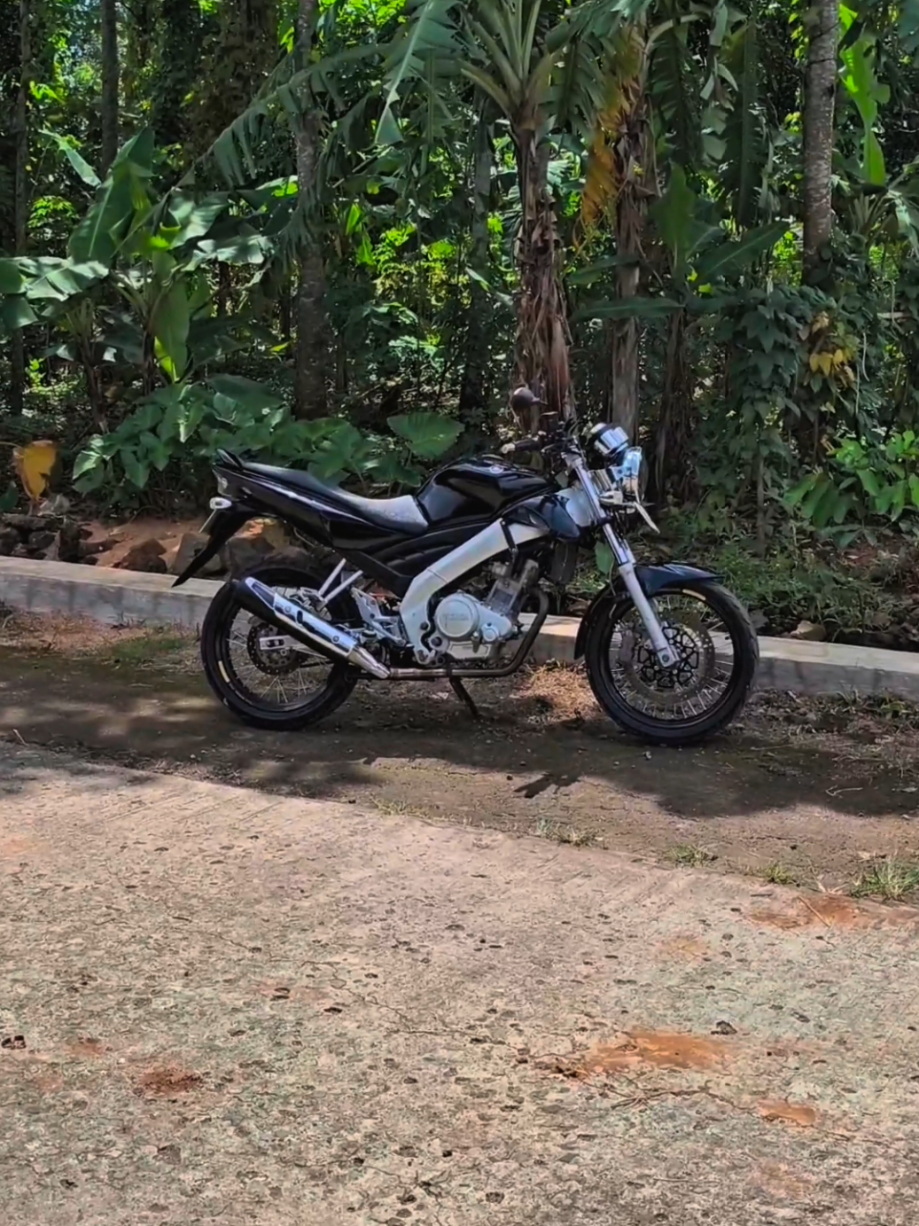 barakallah✨✨ . #vixionss #vixion #yamahavixion #inspirasimodifvixion #vixionkomorod #vixionlampubulat #fyp #abcxyz #yamahafz150i 