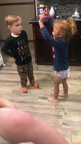 Siblings argument!😂😅 Baby wears a diaper.😅