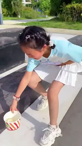 My stomach hurts so much #xuandongvlog #magic #funny #candy 