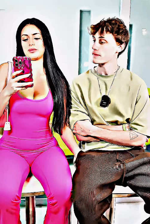 Is it Really Pink 😂😆#creatorsearchinsights #viralvoice #viralvoices28 #viralvoices #podcast #podcastclips #podcasts #viralpodcast #viralchallenge #viralclips #fypシ #foryou #foryourpage #unfrezzmyaccount #viralmyvideo 