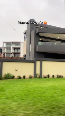 #vendahouses #limpopo #traveltok #exploresouthafrica #fyp 