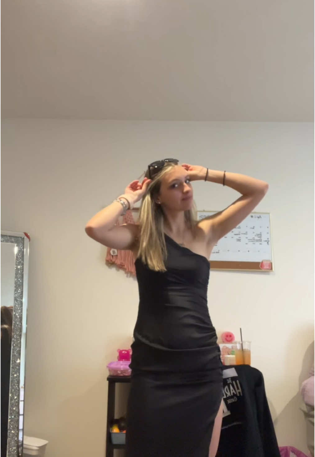 🕶️                                                      #sunglasses #transition #dress #dance #fyp #college #wetry #trending #beforeandafter #dressupchallenge #formal 