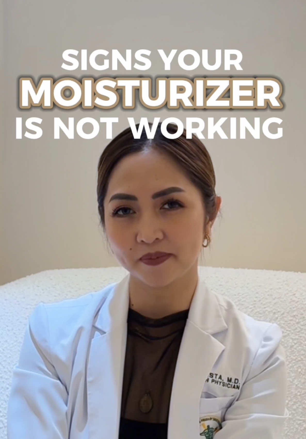 Is your moisturizer really doing its job? If your skin still feels dry, greasy, irritated, or keeps breaking out — it might be time to switch! Here are 5 signs your moisturizer isn’t working and what to look out for. Need help finding the right one? Consult Dr. Sheena for personalized recommendations. #SkincareTips #MoisturizerMatters #HealthySkinStartsHere #DermatologistApproved #DrSheenaSays