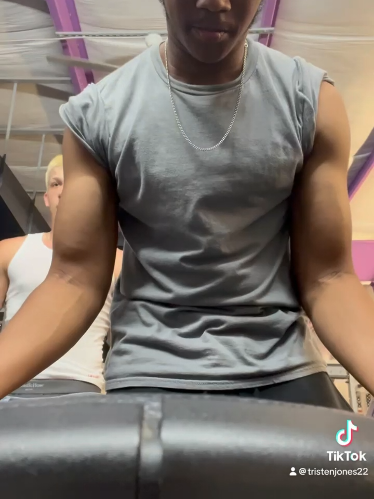 #foryou #foryoupage #fyp #core #abs #biceps #gym #workout #lifting #triceps #arms 