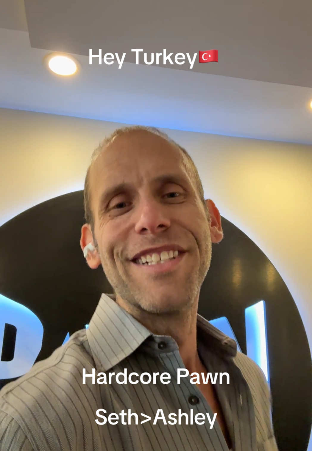 What’s up #world!  Where do you watch #hardcorepawn #detroit #family #fy #fyp #business #pawn #tv #italy  #turkey #turkey🇹🇷  #usa #australia 