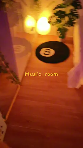 I like the room with music  #fyp #musicroom #room #viral 