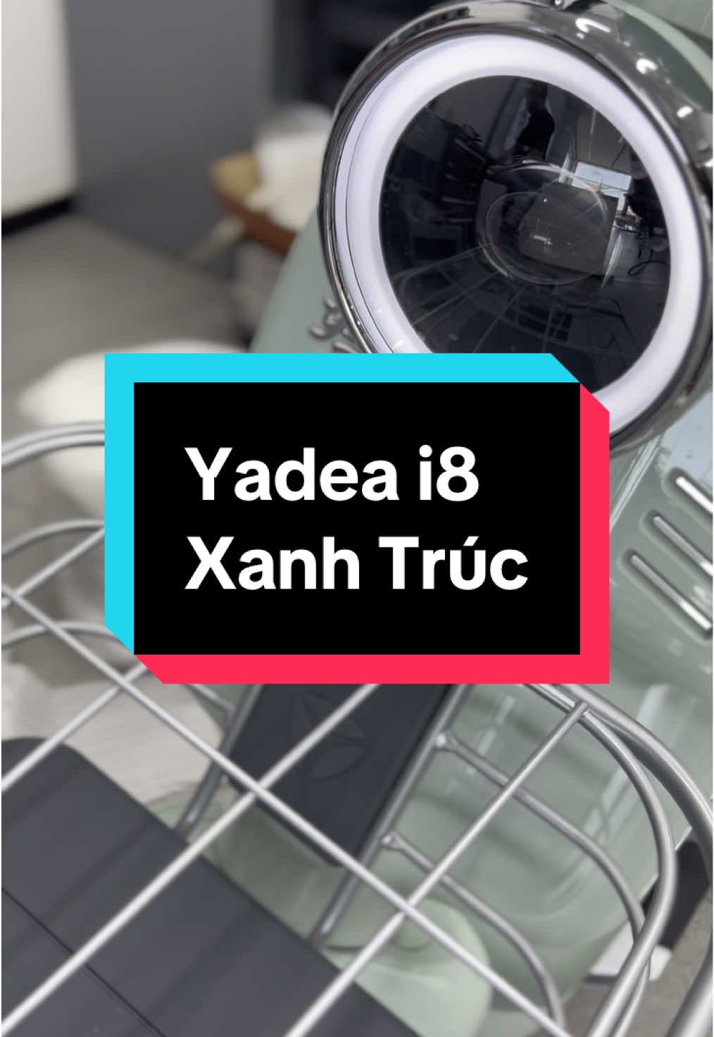 Yadea i8 70km/1 lần sạc với thiết kế nhỏ gọn. HỆ THỐNG ĐÈN FULL LED. Khóa xe tiện dụng gồm Khóa cơ và thẻ từ NFC. Sản phẩm hiện đang có tại Yadea Trung Đức Phát nhé cả nhà ơiiiiii#Yadea #Yadeavietnam #yadeatrungducphat #XemaydienYADEA #hottrend #xedienchohocsinh #Yadeai8 #Xedienthongminh 