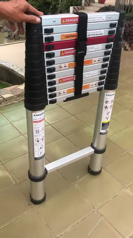 Thang nhôm rút gọn