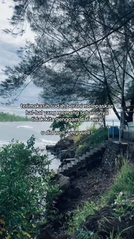 sekarang rasanya jauhhhh lebih baik,tapi aneh nya aku ngerasa kosong,tapi aku tau jalan yang ku ambil udh bener. proud of me🫂