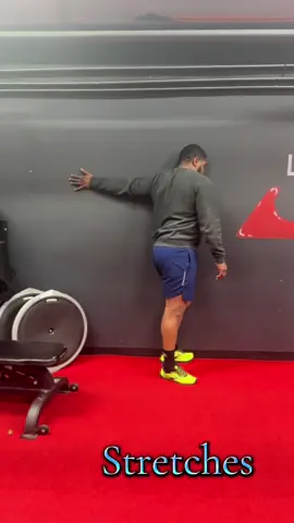 STRETCH ➡️ ACTIVATION ➡️ WORKOUT!  What’s your training day design? 👀 @Brandon Diggs  #divinefitness #fitnessmotivation #bodybytee #fitnessinspo #transformation #changinglivesthedivineway #stretching #fyp #activation #FitTok #workout #gymmood