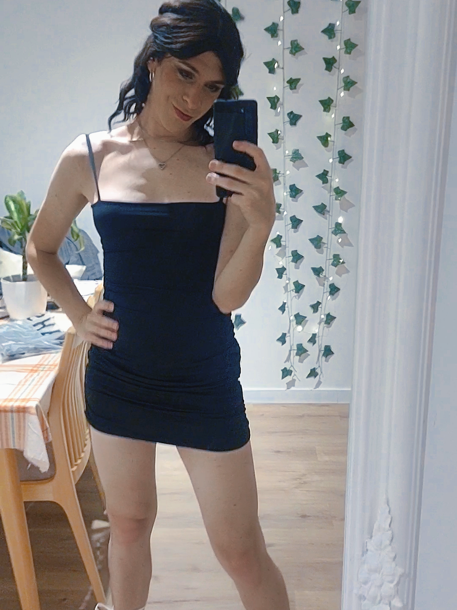 Another Saturday night 💅🥂 . #crossdresser #crossdressing #travesti #trans #transtok #transisbeautiful #mtf #transgirl #femme #ladybug #forhim 