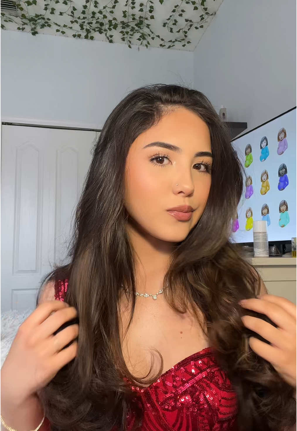 what should I do with my hair? Also what tips do you have for my makeup!? #prom #grwm #heatlesscurls #viral 