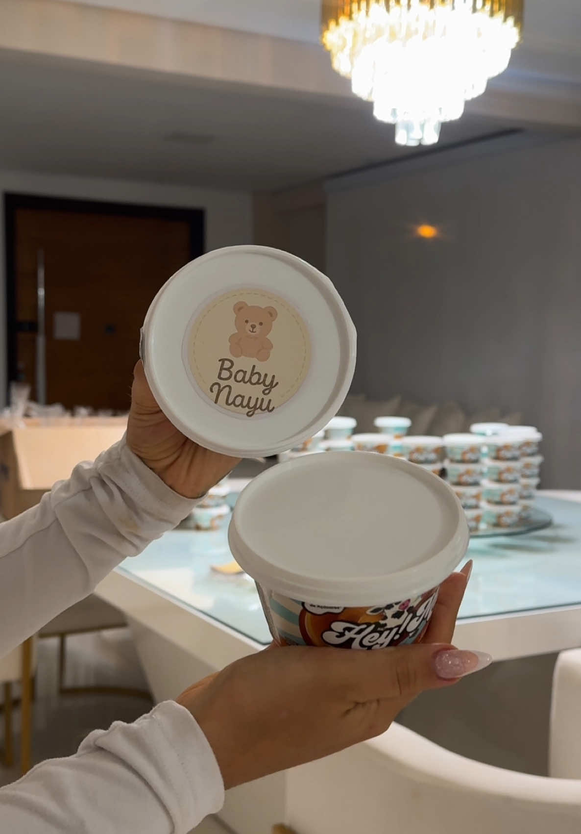 Fazendo as lembrancinhas do chá revelação 