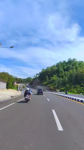 healing bolo #healing #jalanjalan #motoran #videomentahan #panorama #fyp #hiling #perjalanan #cerah #estetik #fyp 