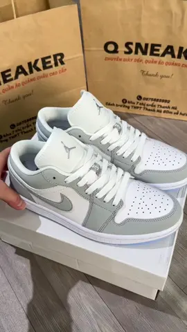 Nike Air Jordan Wolf Grey. #jordan #giaythethaonam #jordan1 #jordanwolfgrey #giayluxury #giaysneaker #maiisneaker 