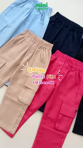 ✨ Cargo Pants Pita - Nyaman & Stylish! ✨ Celana cargo dengan detail pita yang manis, siap menemani aktivitas si kecil dengan gaya dan kenyamanan maksimal! 💕👖
