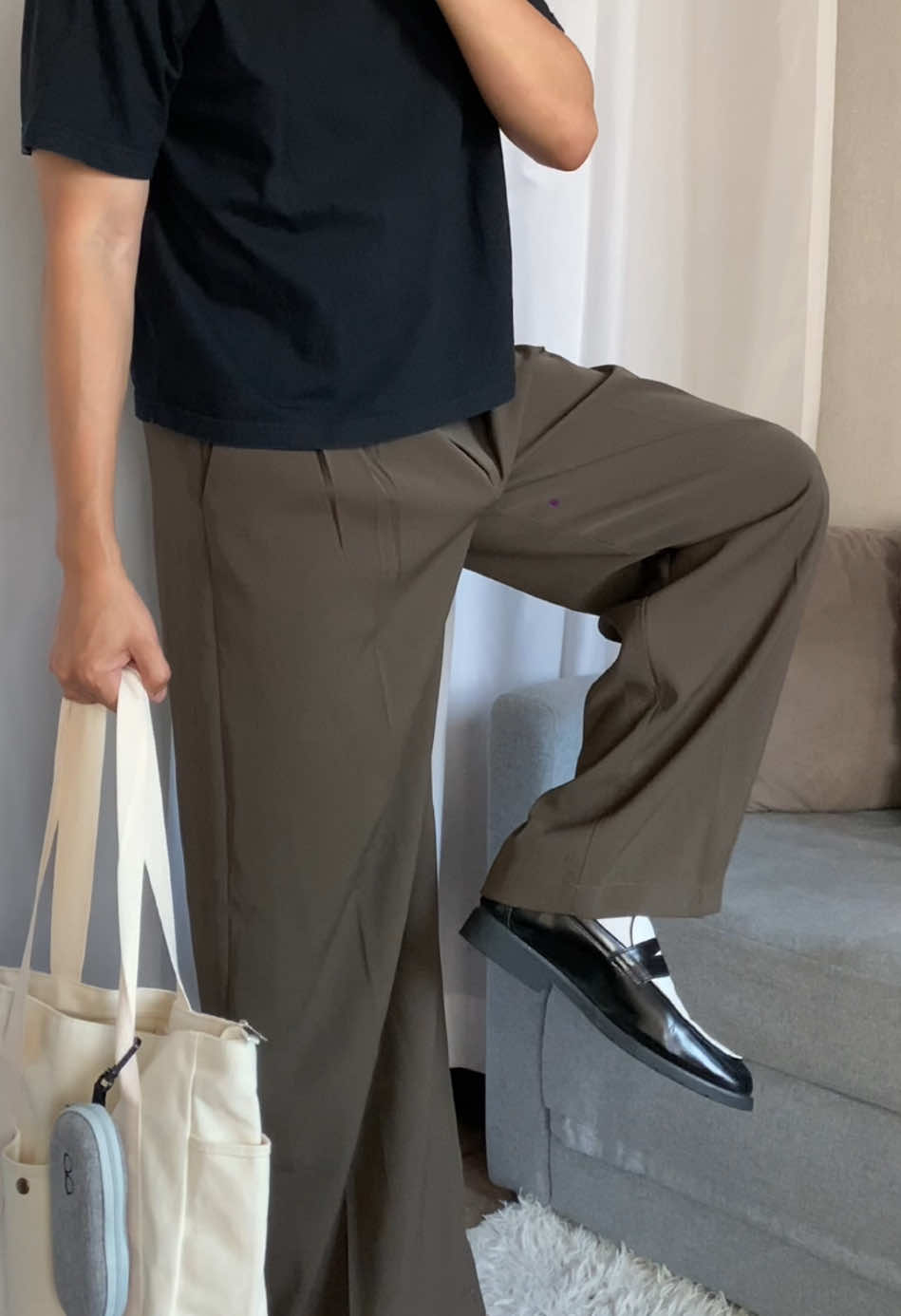 กางเกงสแล็คใส่ทำงาน ใส่ชิลได้ ชอบผ้าลื่นๆ เย็นๆ #กางเกง #กางเกงขายาว #กางเกงใส่เที่ยวใส่ทํางาน #กางเกงสแล็คผู้ชาย #outfitideas 