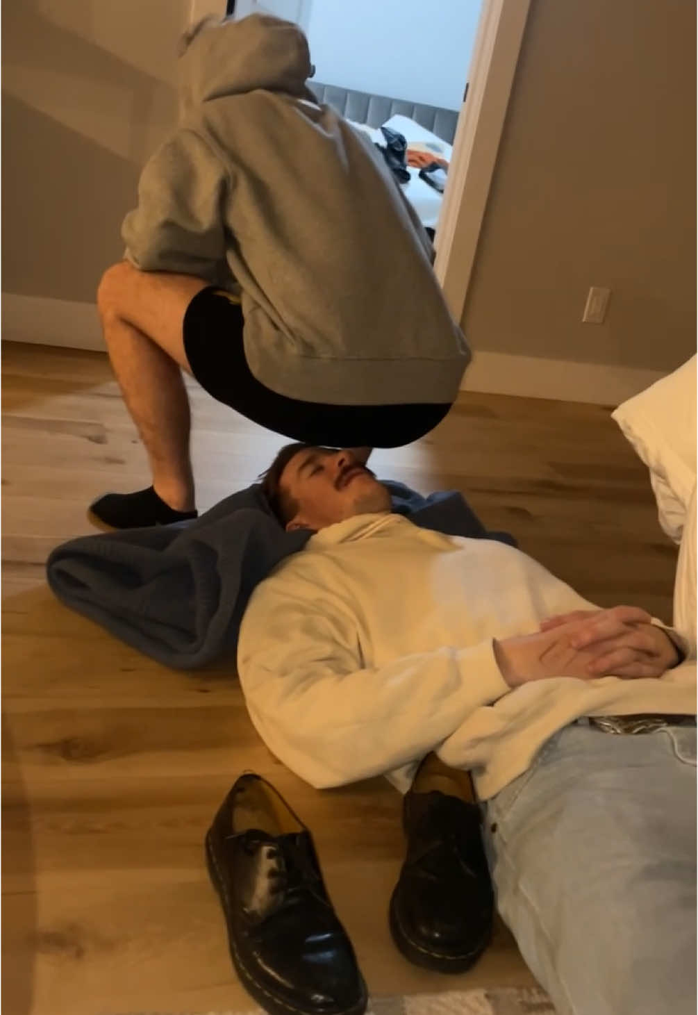 Farting in bros ventilator. 