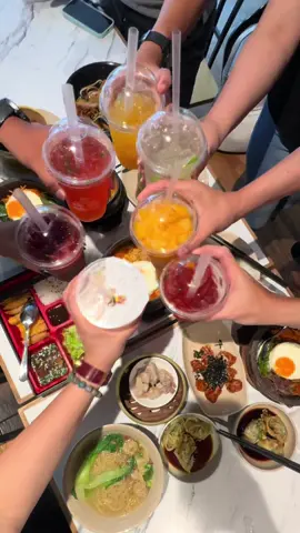 Foodtrip in Vietnam! @Herald Zap @ilaicyou @Aiden Lios @DL Pande  #fyp #foodtrip #vietnam #cheers #grouptravel #travellife #foodtravel #traveltransition #transition 