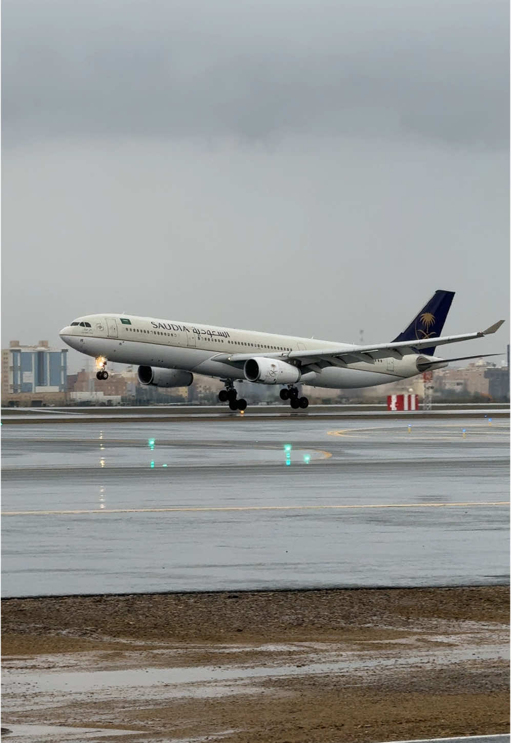 #saudiairlines #landing #fyp #viral 