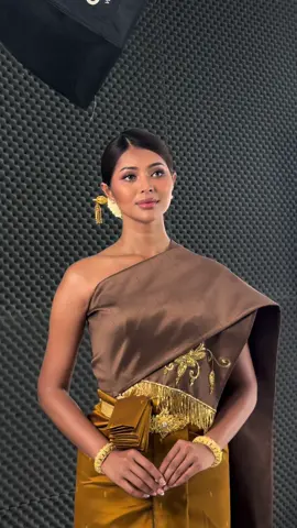 ថតconcept សម្រាប់ក្រុមហ៊ុន#វិរះប៊ុនថាំ   #កុយអេនណា #koyanna #annakoy #កូនស្រីកម្ពុជា #ចូលឆ្នាំខ្មែរ #khmernewyear #ខែចេត្រចូលឆ្នាំ❤️❤️❤️🙏🙏🙏 @koyanna3 