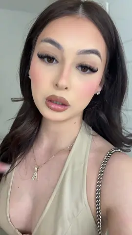 😽