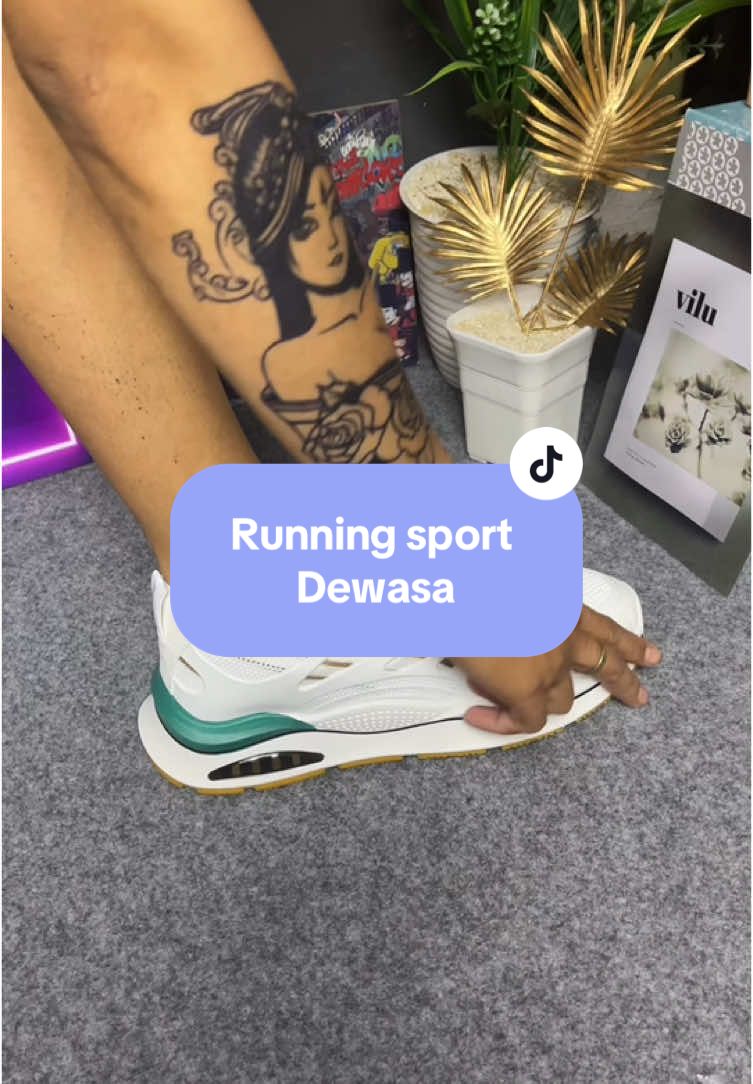 Sepatu yang cocok banget buat running sport #wibgajian #cuantanpabatas #sneakers #Running #outfit 