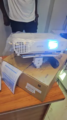EPSON EB E01 Projector available at 1,700,000shs 1 year warranty #foryoupage #projector #projectorhubuganda #fyp #trending #fyyyyyyyyyyyyyyyyyyy #howtogoviral 