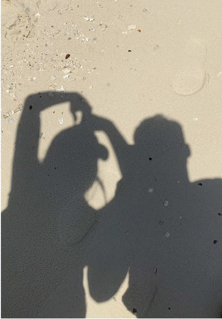 Love youu 💕 #couple #beachvibes  #fyp 