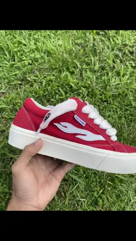 Sepatu gemuk bahan kece mu bre #sepatu #sepatugemuk #sepatusekolah #sepatukece #puma 