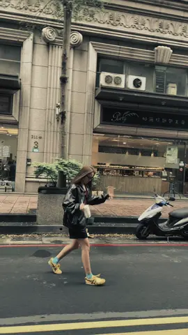 #CapCut 💃🏻🥵 #fyppppppppppppppppppppppp #OOTD #streetwear #foryoupage #taiwan🇹🇼 #taipe #casualoutfits #fyp 