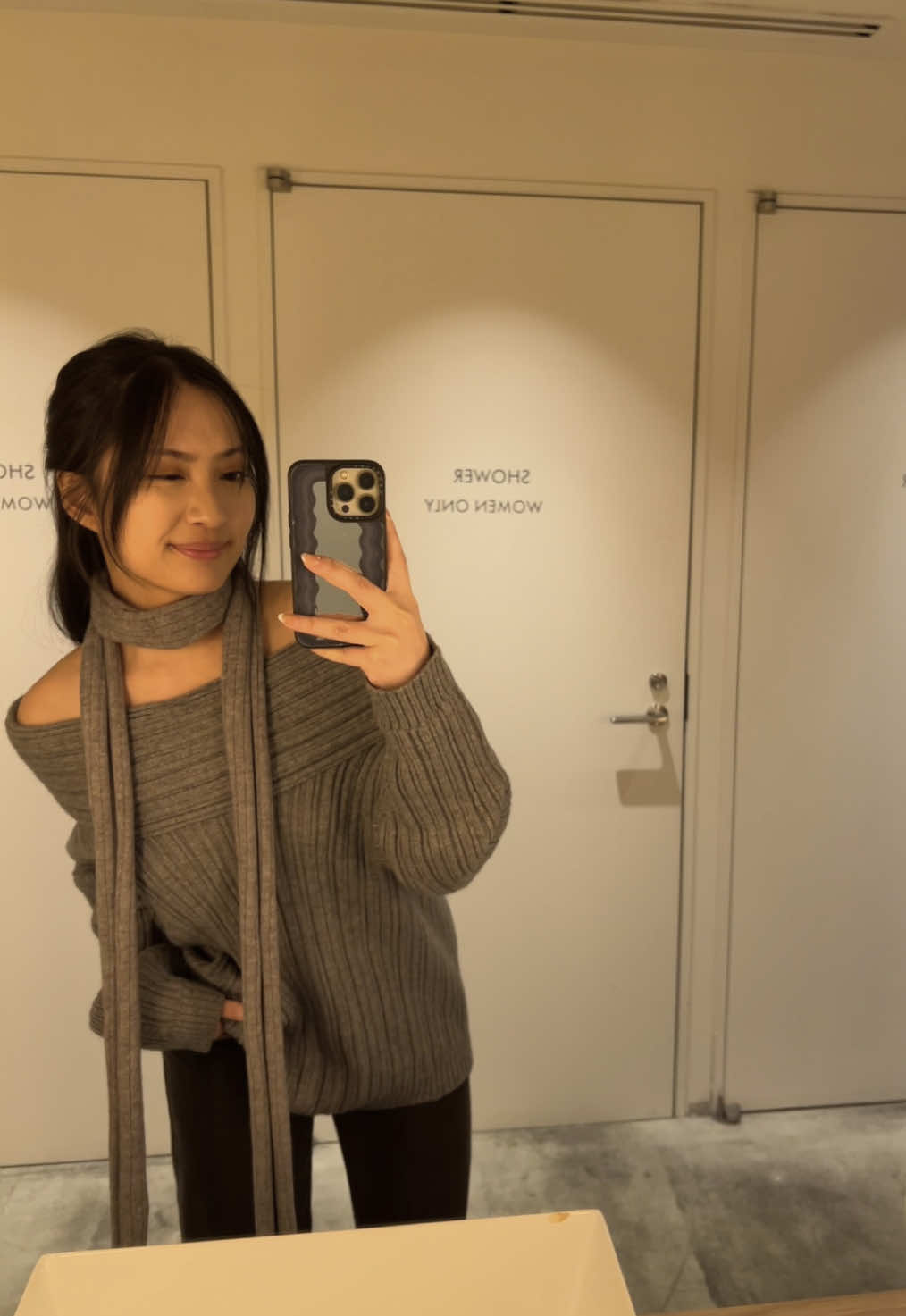 sums up my recent snowboarding + kyoto trip 🍵☃️😗