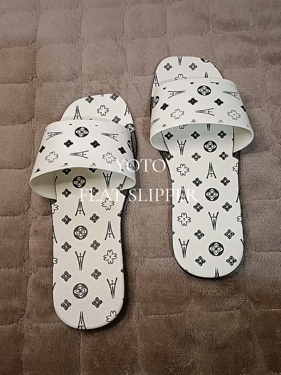 Huy 69 pesos lang to tapos super pretty pa. Perfect pang indoor pati pang outdoor tapos ang mura mura pa #yoto #slippers #flatslipper #footwear #stepin #beachslippers 