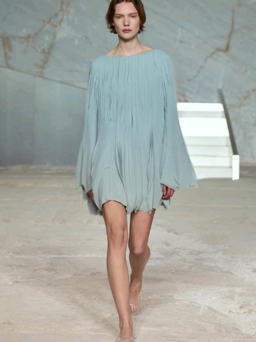 COS ✨️Spring-Summer 2025 Fashion Show in Athens, Greece 👉 Discover more of #fashiontrends25 at our YouTube channel: https://m.youtube.com/@FashionasaLifestyle #reels #moda #trendy #cos #fallwinter2025 #fashion #look  #FashionasaLifestyle #fashiontrends #Lifestyle #style