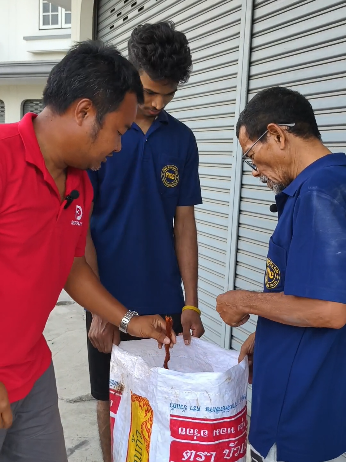 เริ่มแล้วลุงจุดติด ขายทองแดงฝ้ายการช่าง #ฝ้ายการช่าง #ลุงจุดติด #คนจะดัง