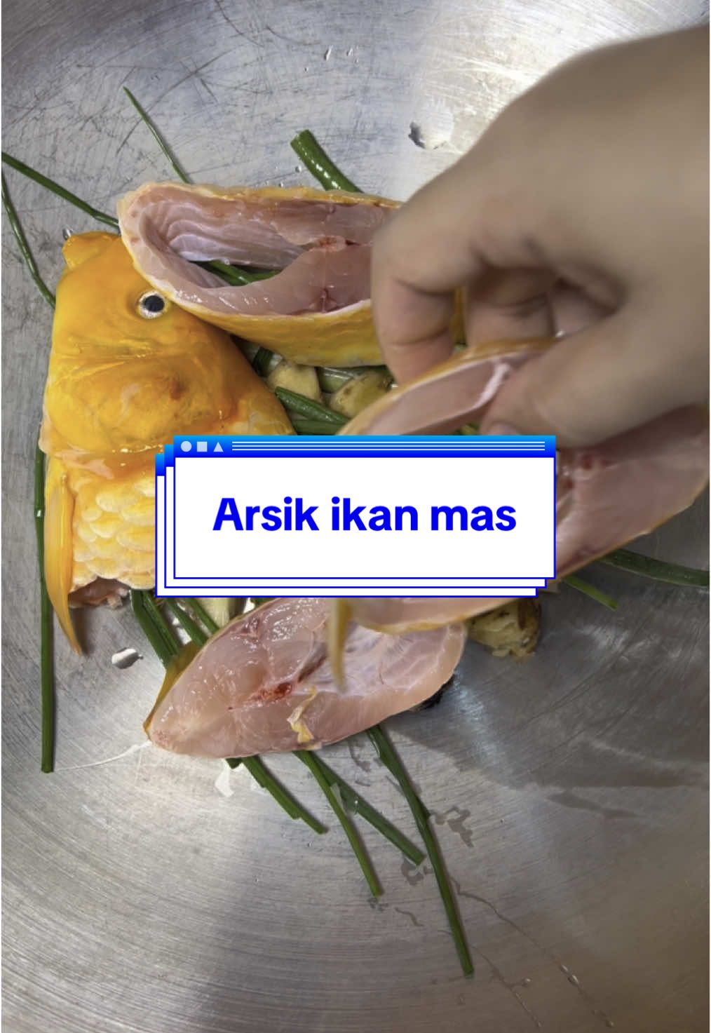 Orang jawa masak ikan mas arsik khas batak 🥰  Mohon koreksi eda eda ku semua 🙏🏻 kalau ada yang salah mohon dikasih tau😁 Btw ini hasilnya dan rasanya enakkk kalii,itung itung berhasil yekan 🫶🏻 #arsikikanmas #bataktiktok #ikanarsikbatak #fyp 