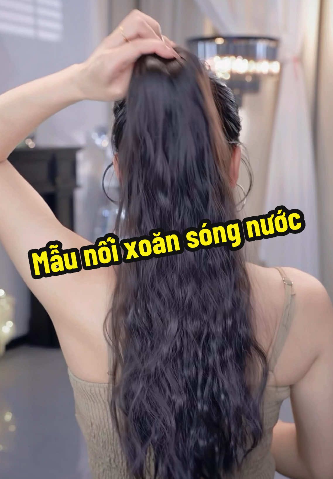 Mẫu đuôi nối xoăn sóng nước siêu mềm mượt #tocgiangoamxoan #tocgiadep #tócgiảnữ #tocgiare #tócgiả #tocxinh #keptocduoingua #tocgia #tocgiangoam 