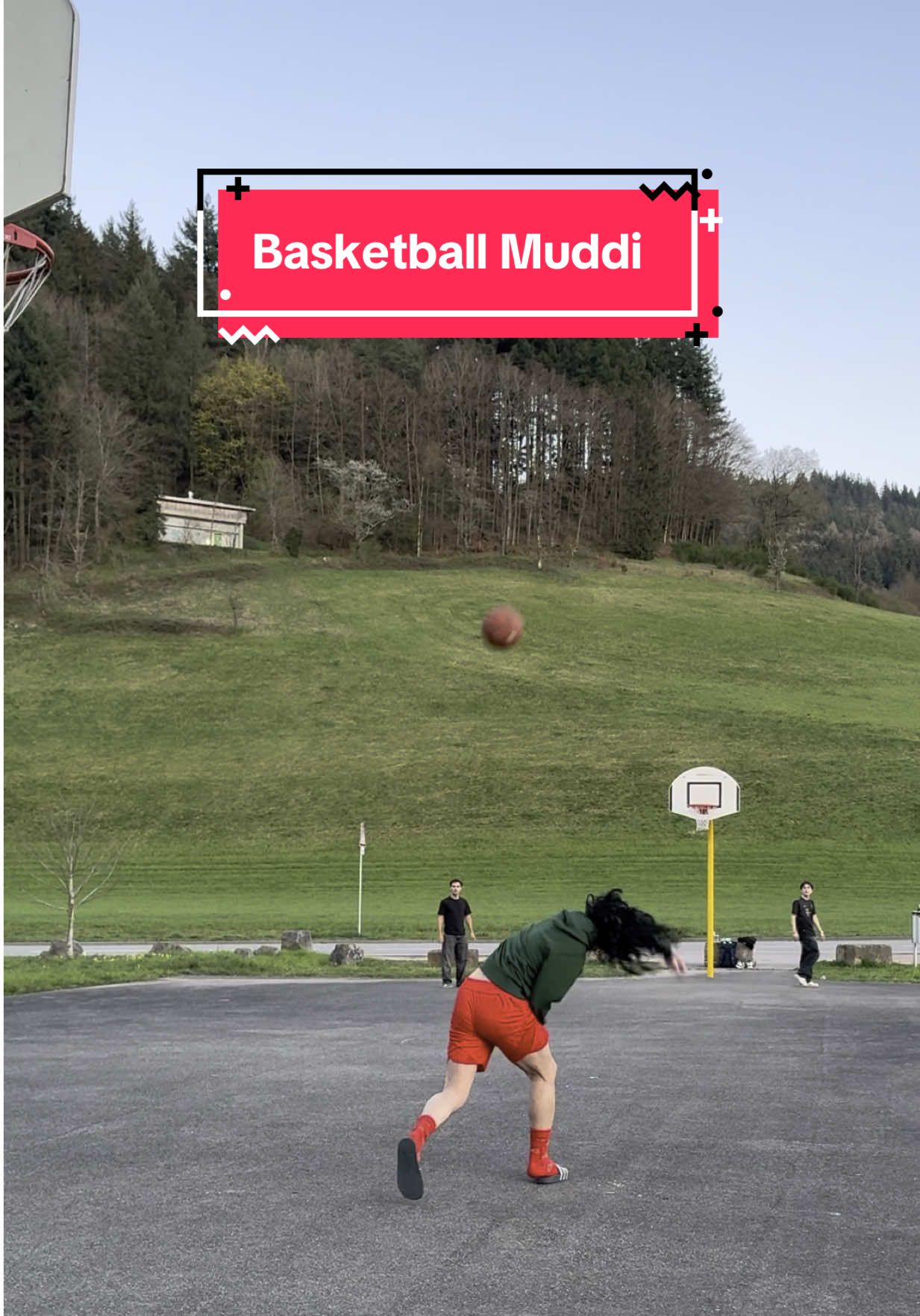 Wie macht Muddi das immer?? | @ImLucasTho @MoReezey | #mauriipastore 