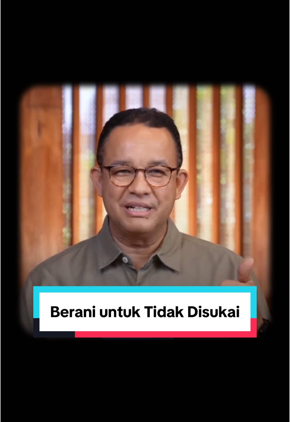 Pernah enggak harus mengambil keputusan yang enggak disukai banyak orang? Mengambil keputusan besar untuk diri sendiri, atau sekadar menjalani hidup dengan cara yang menurut orang lain “tidak biasa.” Rasanya tidak mudah, ya? Ada perasaan ragu, takut dihakimi, atau bahkan disalahpahami. Buku Berani Tidak Disukai karya Ichiro Kishimi dan Fumitake Koga mengajarkan bahwa kita tidak bisa mengontrol pendapat orang lain tentang kita. Tapi satu hal yang bisa kita kendalikan adalah bagaimana kita merespons situasi yang kita hadapi. Jadi, kalau selama ini masih sering terjebak dalam kecemasan tentang pendapat orang lain, mungkin ini saatnya untuk melihat hidup dari perspektif baru. Bagi teman-teman yang tertarik mendengarkan pembahasan lebih lengkap, dapat ditonton videonya di YouTube ya.. :)