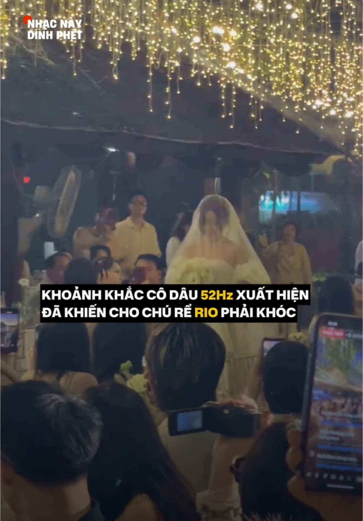Cô dâu @52Hz xuất hiện trên nền nhạc 