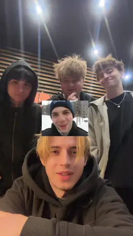 угадай мем@Max @Егор Шкред @retroyse 